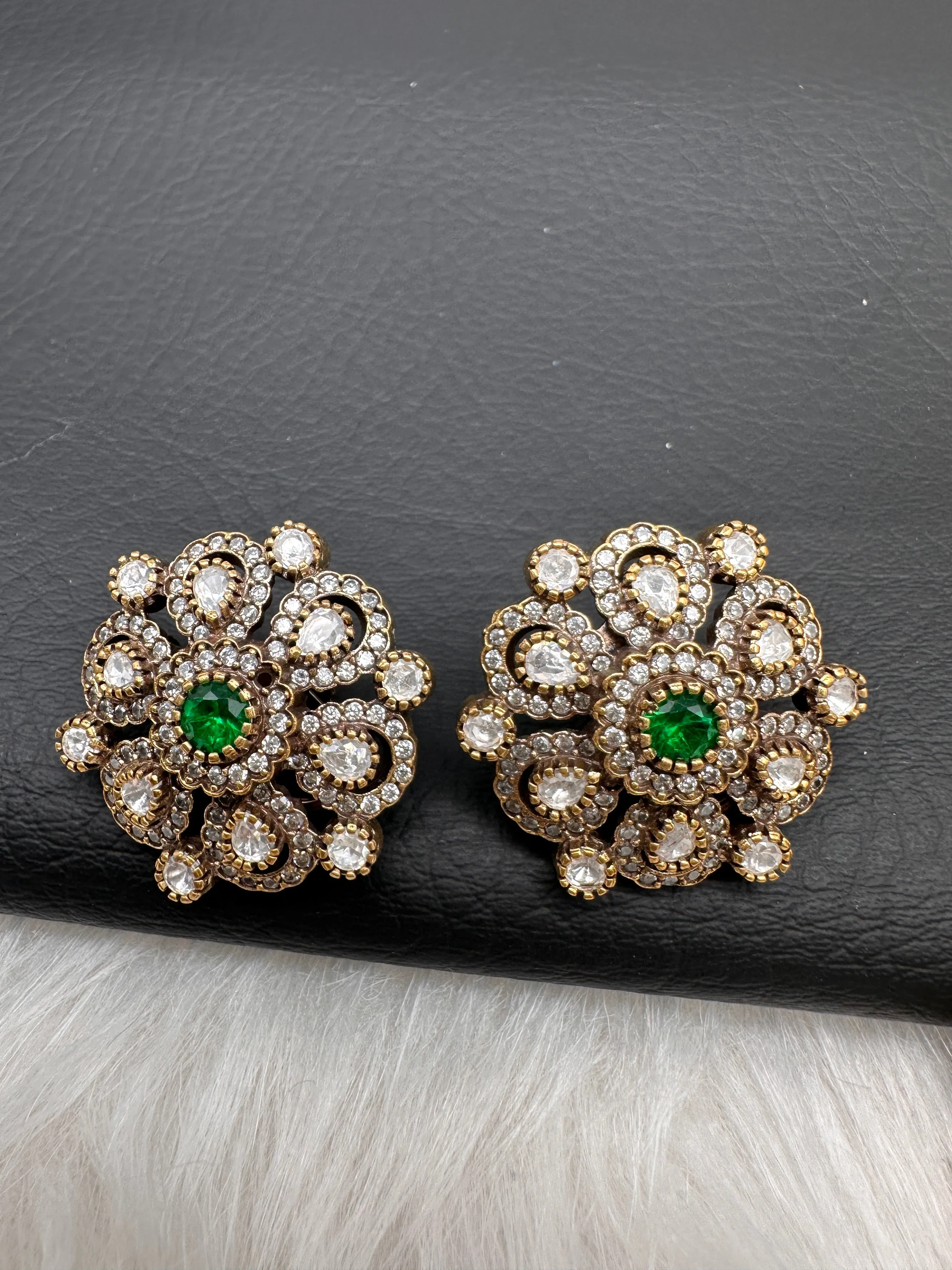 AD Victorian Color Stone Stud Earrings
