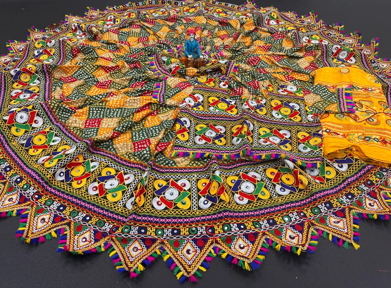 Navratri Traditional Lehanga Choli