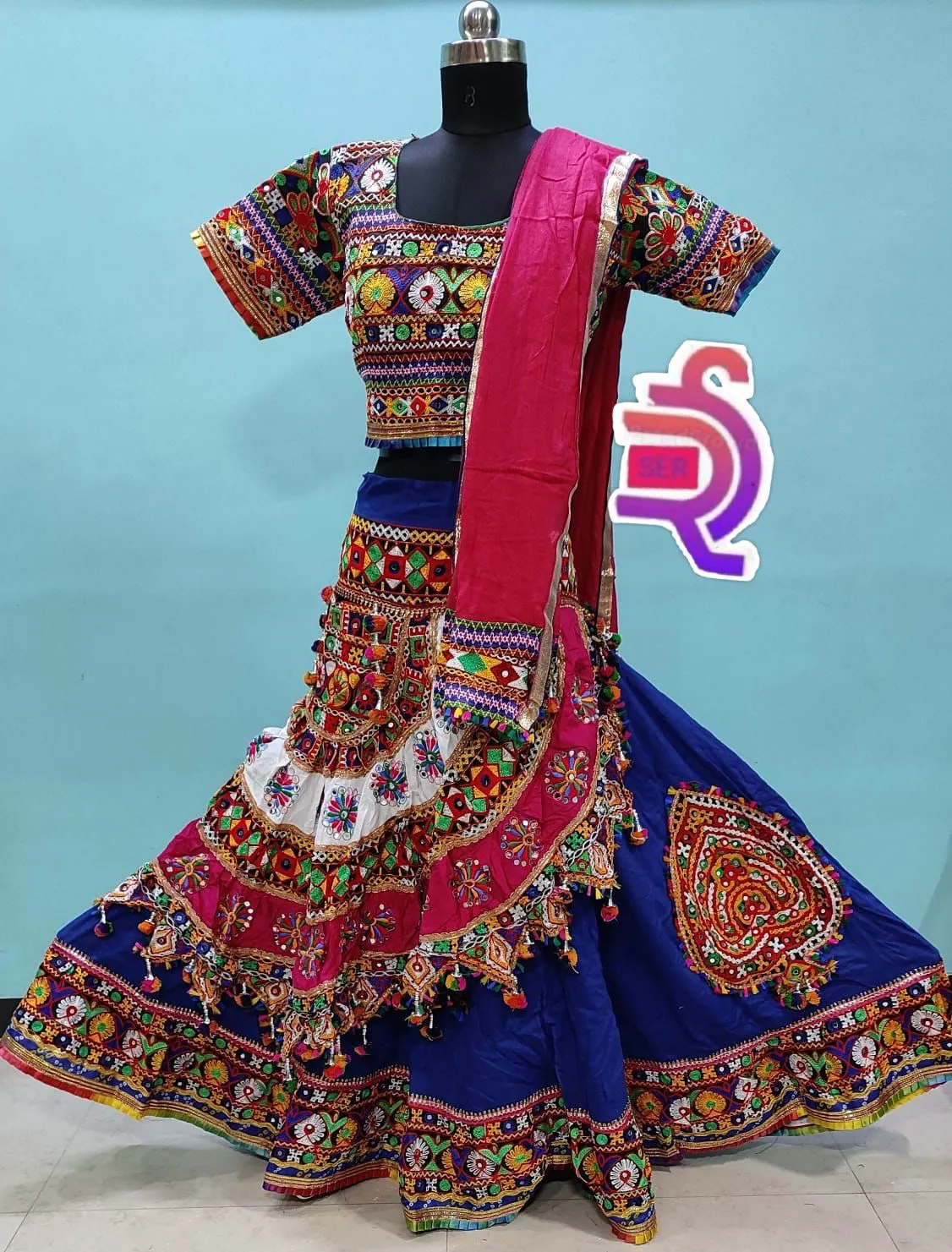 NAVRATRI TRADITIONAL LEHENGA CHOLI